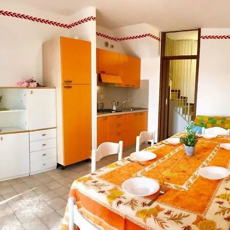 Cinzia Pool Апартаменти Бібіоне