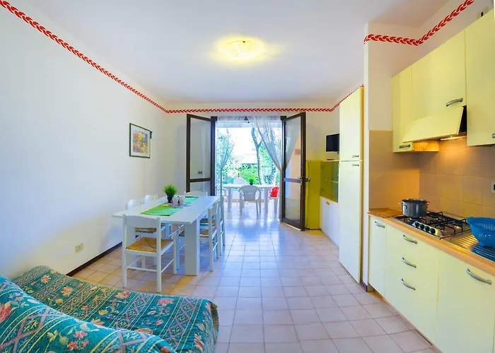 Cinzia Pool * بيبيوني